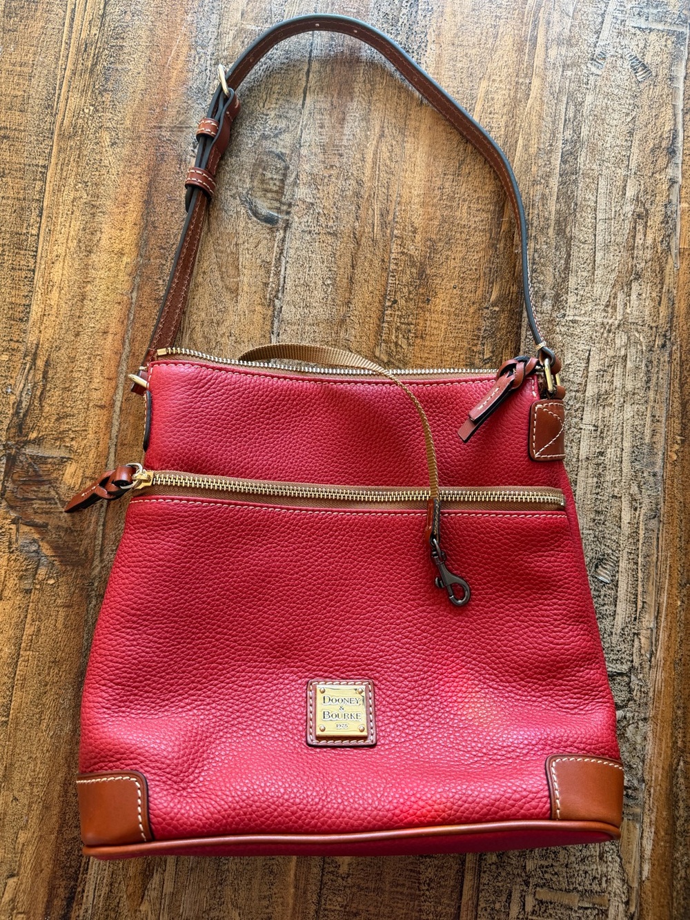 Dooney & Bourke like new vintage pebble leather red purse bag amazing style